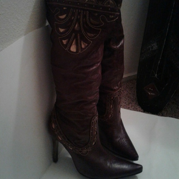 Dollhouse Sexy Boots - Picture 6 of 8